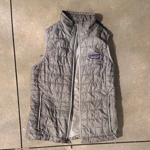 Patagonia Quilted Vest in Light Gray